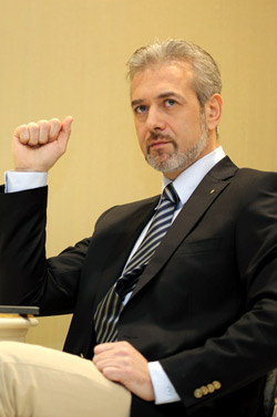 Ready-to-wear men's suits